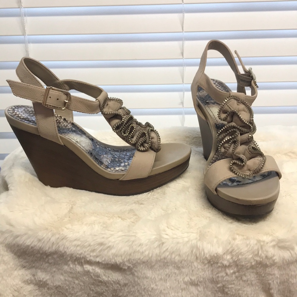 Woman’s shoes